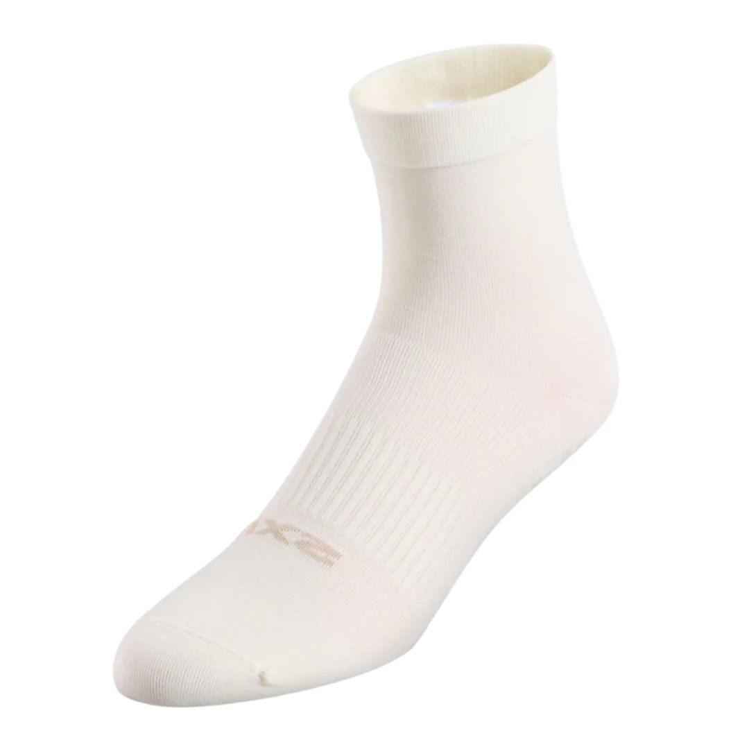 2XU - Performance Crew Grip Socks - Chalk/White