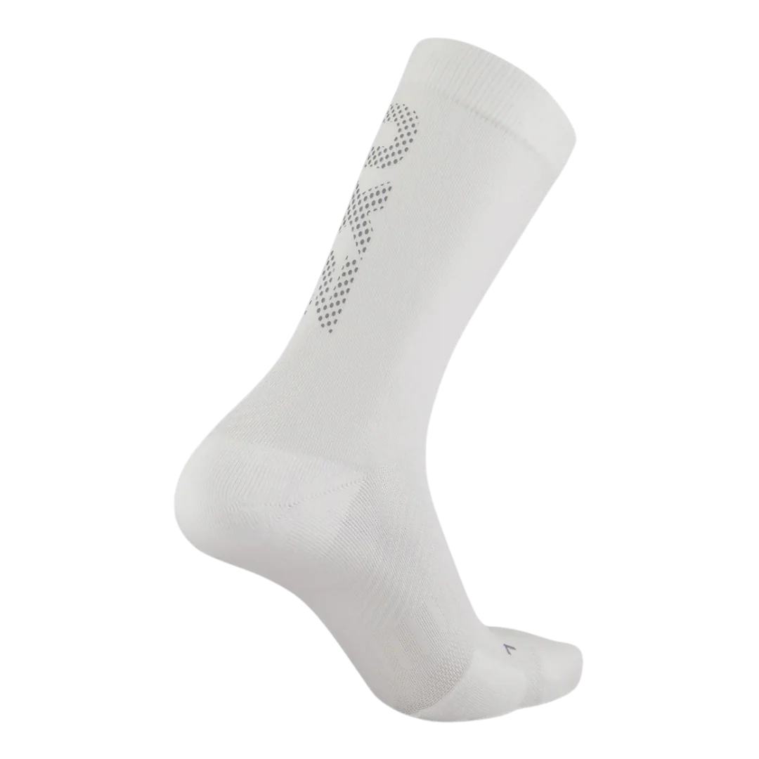 2XU - Vectr Reflective Crew Socks - White/Silver Reflective - Image 2